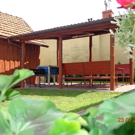 Skalka-domek منزل ريفي